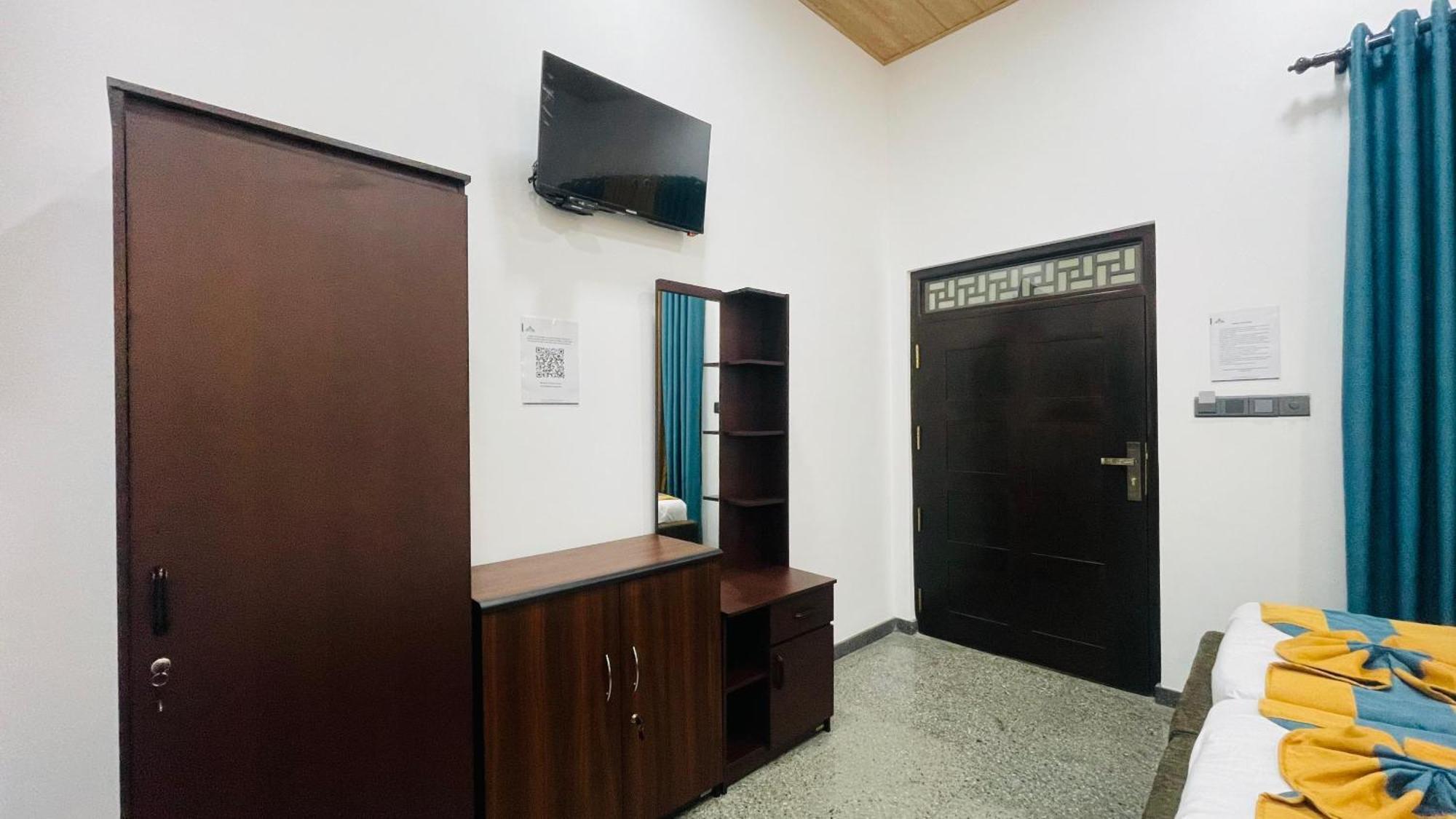 The Sanctum Hotel Talaimannar Exterior photo